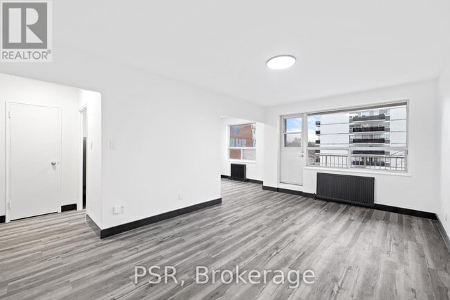 Building Photo - 600-600 Eglinton Ave W