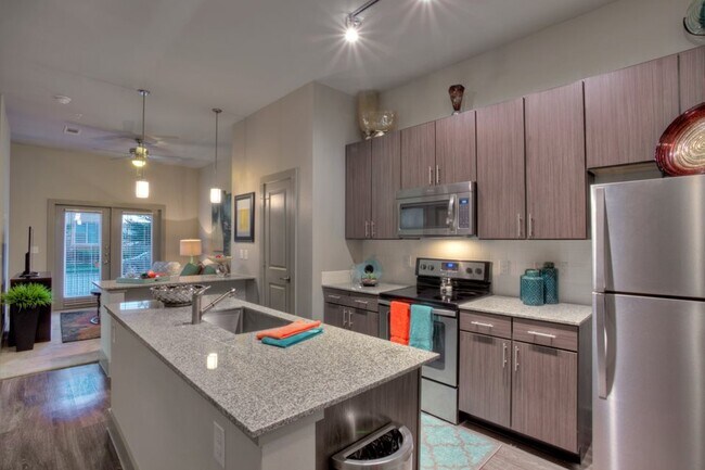 Foto del edificio - 3600 Montrose Blvd