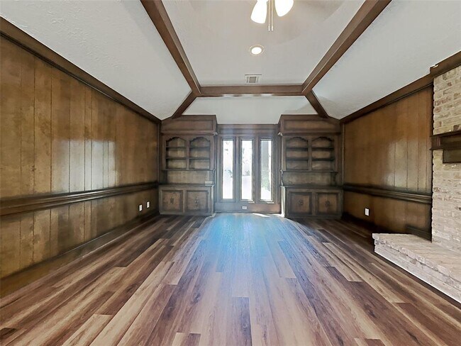Foto del edificio - 2303 Riverlawn Dr