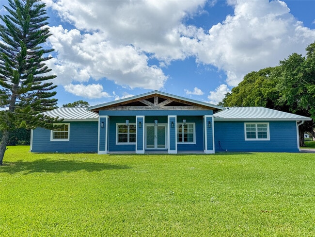 Foto del edificio - 17420 SW 54th St