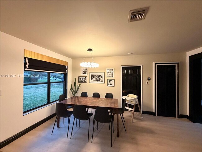 Foto del edificio - 920 SW 50th Ave