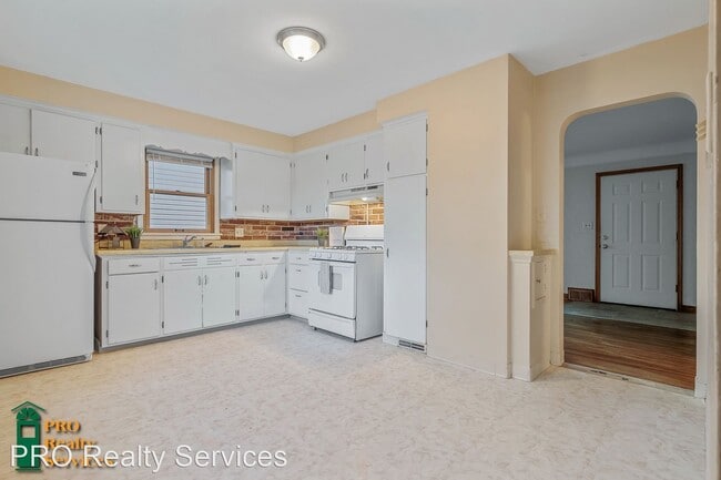 Building Photo - 2 br, 1 bath House - 1797 Arlington Ave E