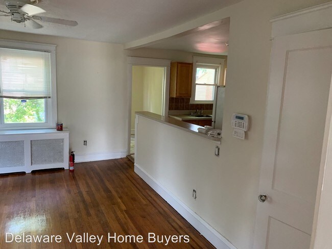 Building Photo - 4 br, 1 bath Apartment - 109 Lincoln Ave