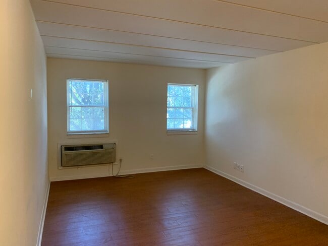 Building Photo - 111 N Swarthmore Ave