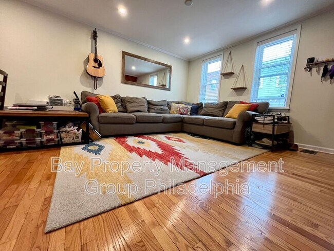 Foto del edificio - 1045 Fernon St