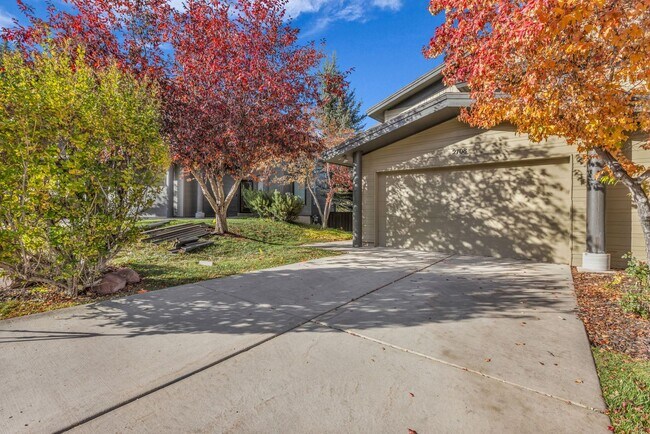 Foto del edificio - Pinebrook Cottages Townhome