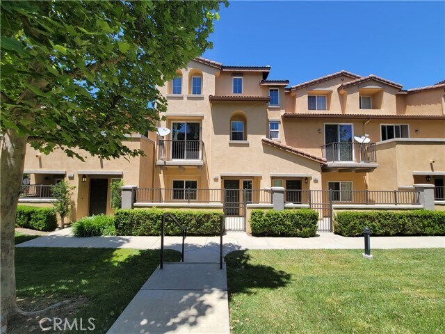 Building Photo - 17871 Shady View Dr
