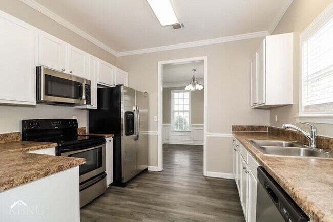 Building Photo - 2312 Temple View Drive