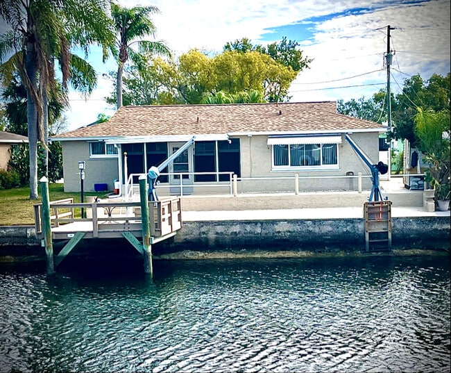 Building Photo - 13729 Cox Ave