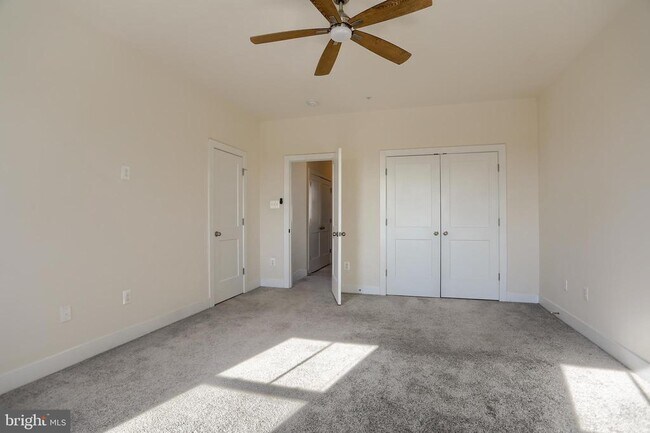 Building Photo - 1 Taube Ct