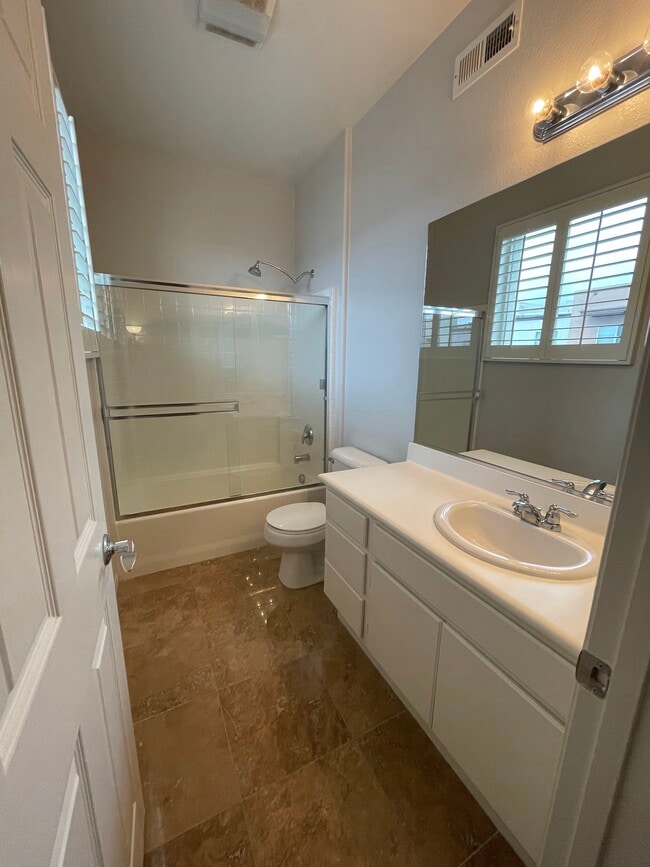 Building Photo - 380 Tesoro Gln
