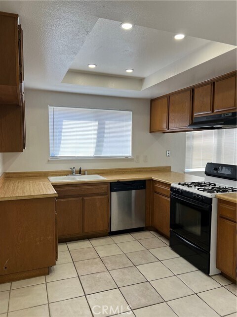 Foto del edificio - 8757 Haskell St