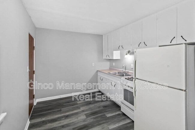 Foto del edificio - 991 Tollview Ave