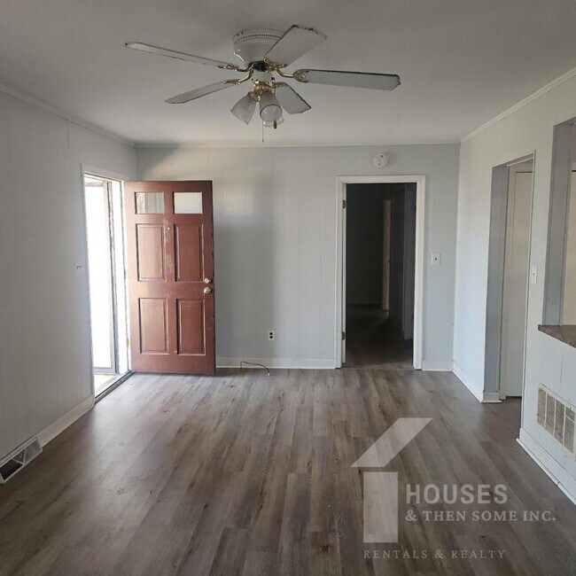 Foto del edificio - 123 Abbotsford Dr