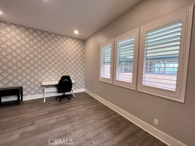 Building Photo - 76 Bellatrix