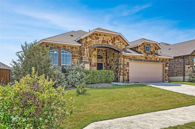 Building Photo - 213 Blue Waterleaf Ln