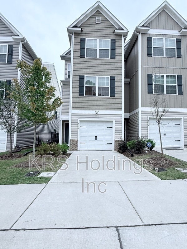 Building Photo - 4136 Trevino Dr
