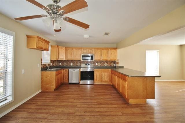 Building Photo - 313 Woodhaven Dr