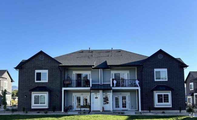 Building Photo - 143 W 1525 N