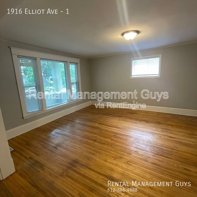 Building Photo - 1916 Elliot Ave