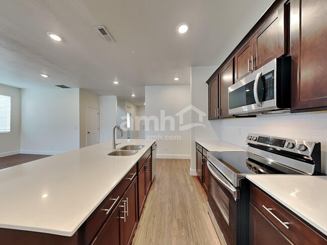 Building Photo - 3371 S 2580 W