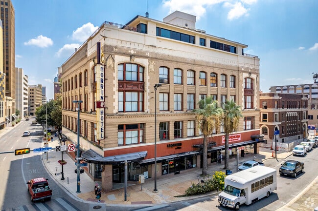 Building Photo - Main Plaza Apartments