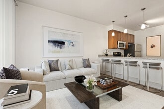 Building Photo - Avenue Grand