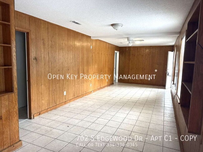 Building Photo - 702 S Edgewood Dr