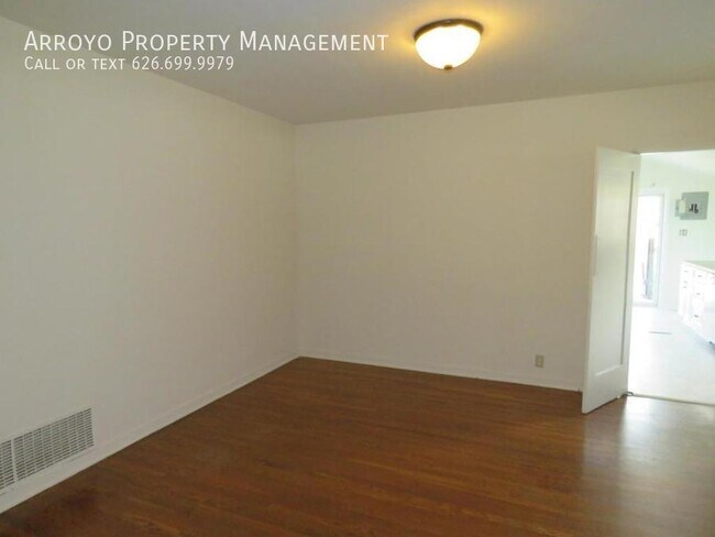 Building Photo - 1757 Paloma