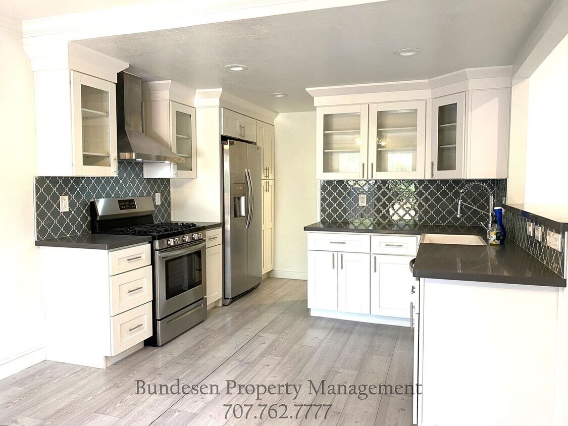 Primary Photo - 1702 Algol Ct