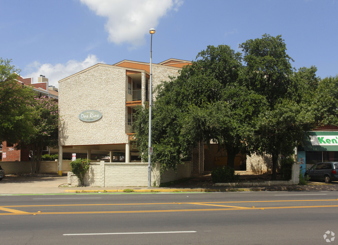 Primary Photo - Dos Rios Apartments