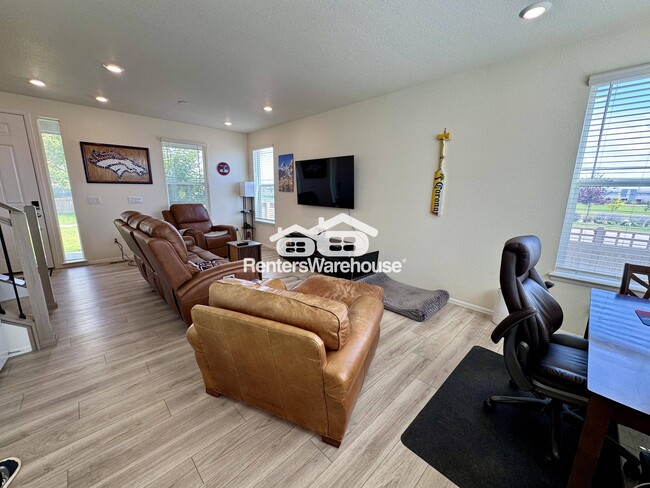 Foto del edificio - 17618 Olive St