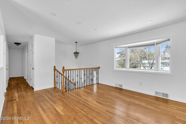 Foto del edificio - 117 Manhattan St