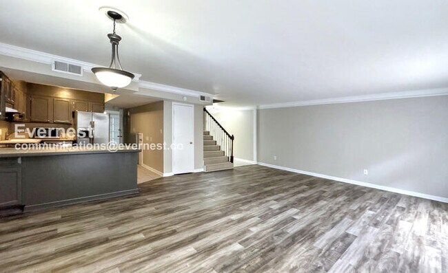 Foto del edificio - 684 Idlewild Cir