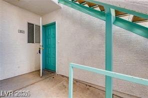Building Photo - 7100 W Pirates Cove Rd