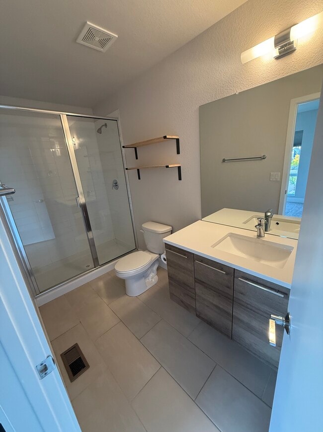 Foto del edificio - 1053 Eaton St