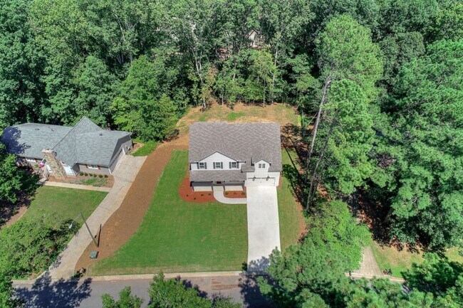 Building Photo - Gorgeous Single-Family Home!