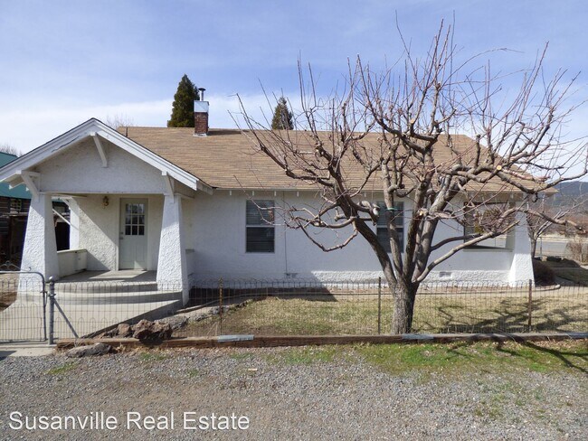 2 Br 1 Bath House 1222 Riverside Dr House For Rent In Susanville Ca Apartments Com