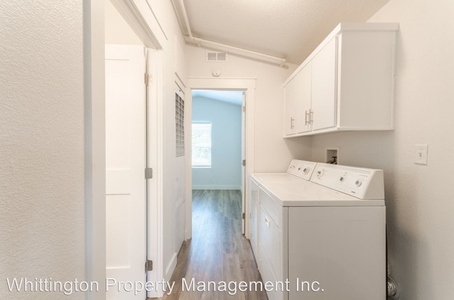 Building Photo - 1 br, 1 bath House - 15011 Oak Creek Rd.