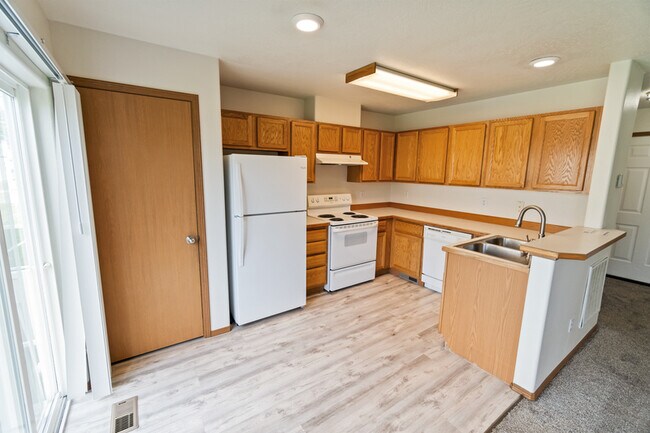 Foto del edificio - 1407 E Gilbert Ave