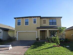 Building Photo - 3635 Peony Ct SE
