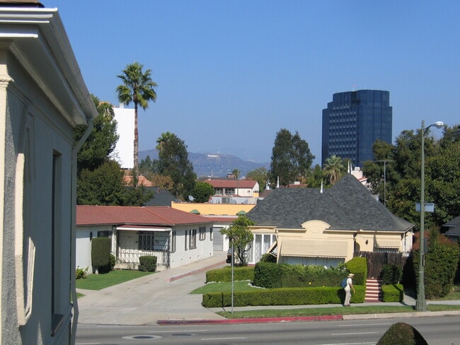 Building Photo - 6168 W Olympic Blvd