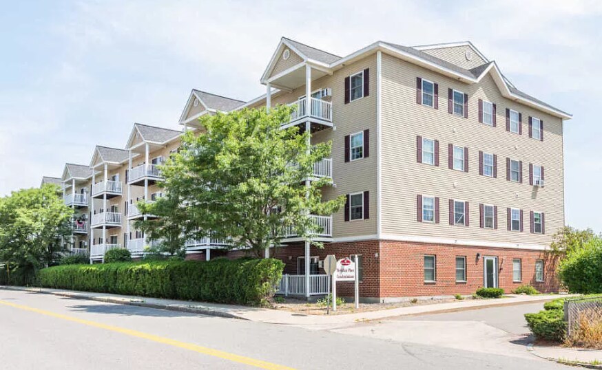 Primary Photo - 18 Harbor Ave