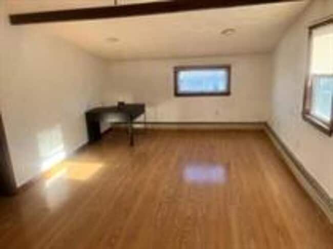 Photo - Erez Almog - Gilmore Street Apartment