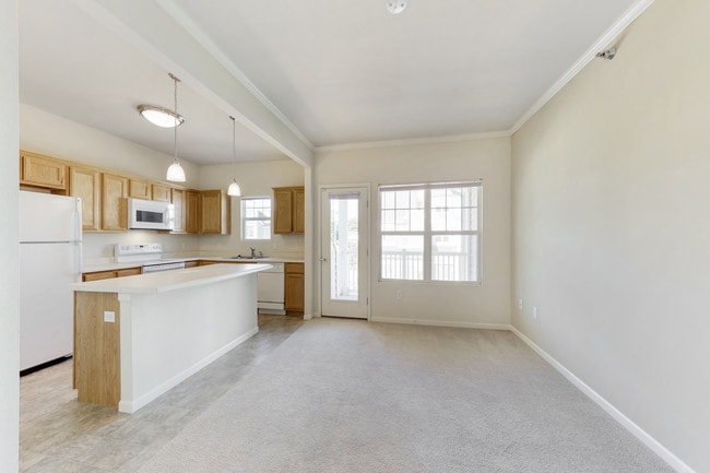 Building Photo - Mansions at Jordan Creek