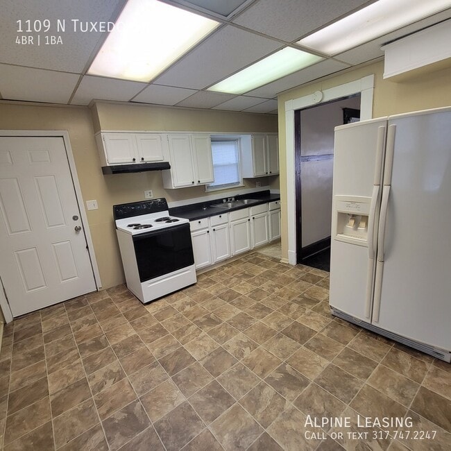 Building Photo - Near Eastside 4BR House!