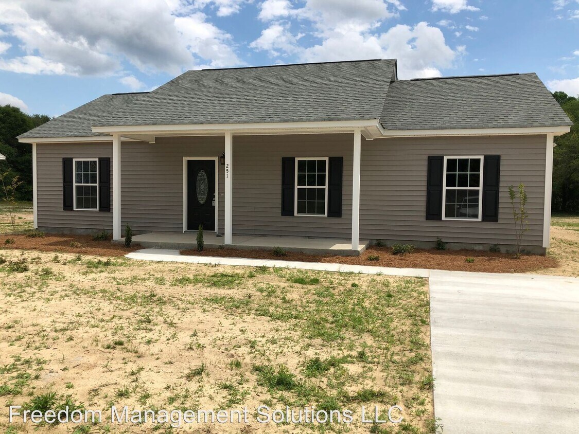 Primary Photo - 3 br, 2 bath House - 251 Ash Street