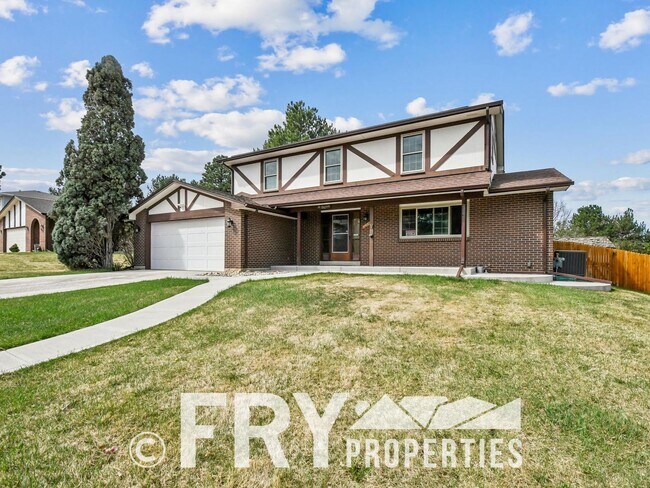 Foto del edificio - Spacious Five-Bedroom - Great For Entertaining