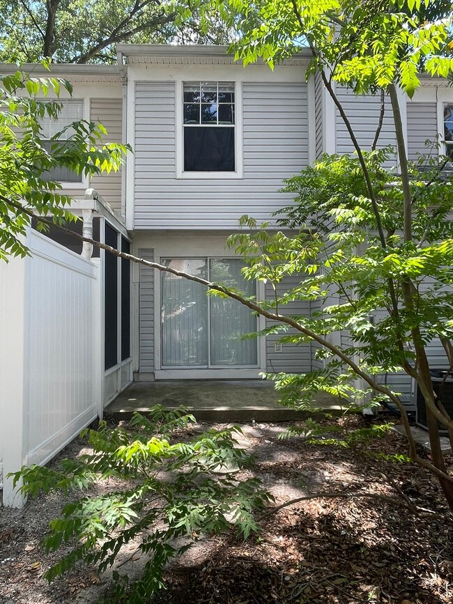 Building Photo - 11345 Regal Square Dr