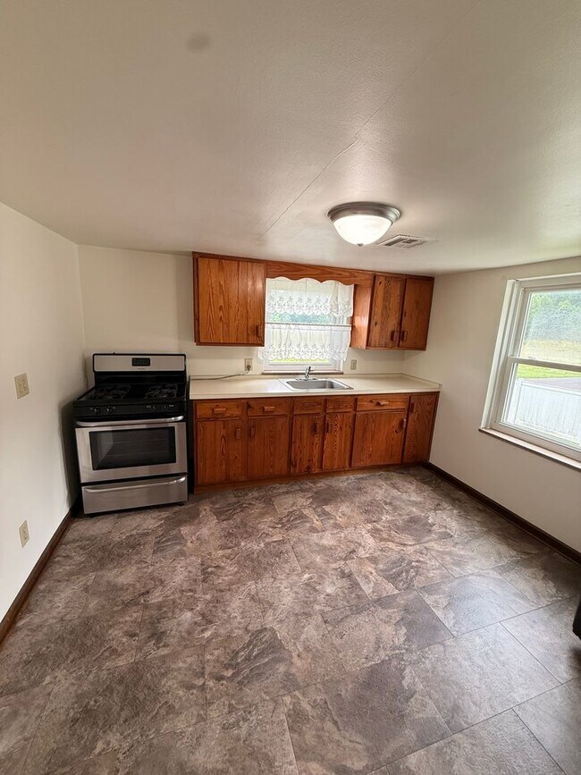 Foto del edificio - 4955 Bull Creek Rd